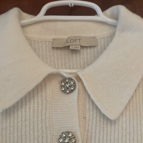 Beautiful barely worn sweater - Picture 2 of 3